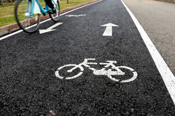Bicycle driving lanes in NC,